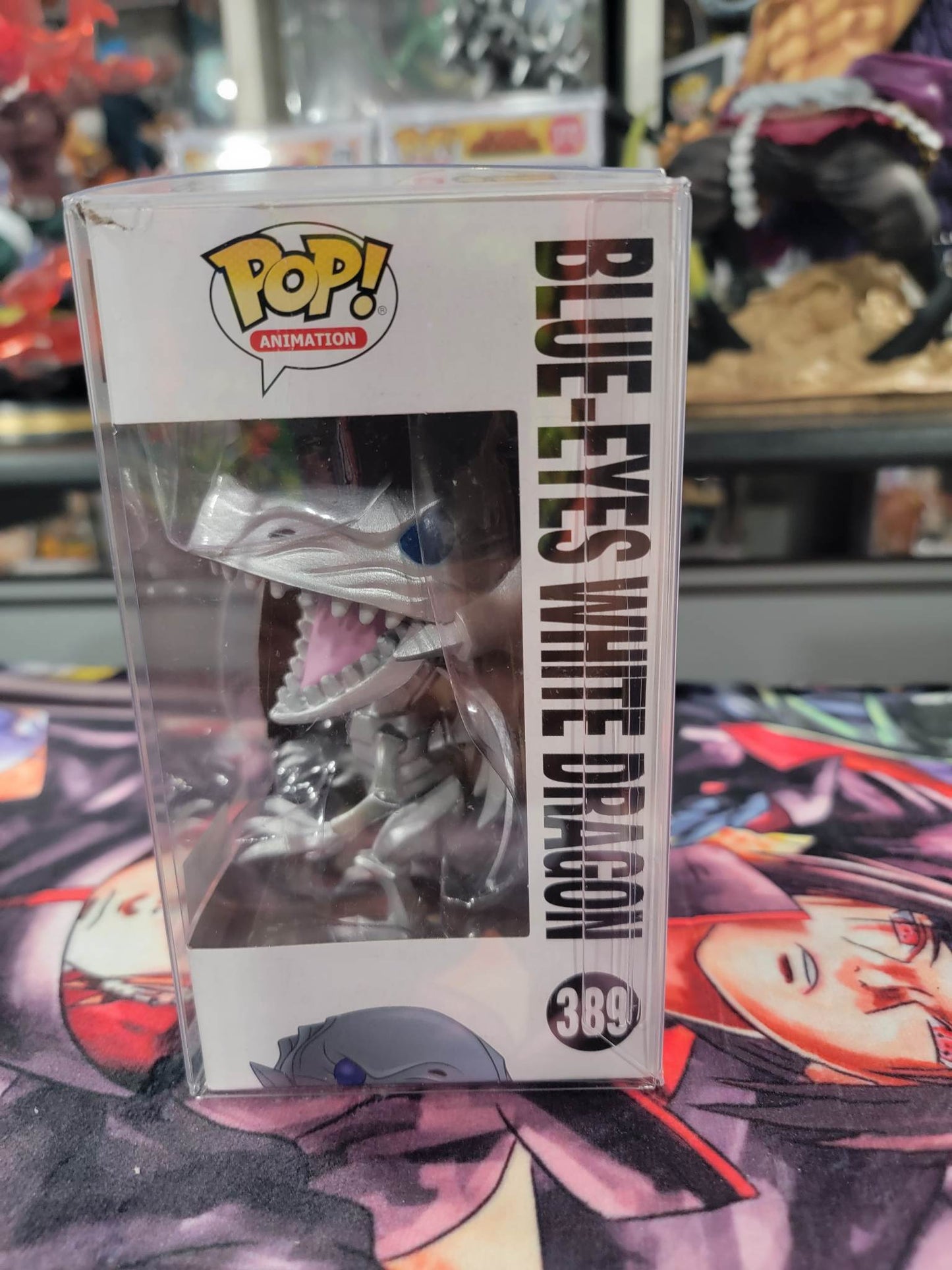 Blue Eyes White Dragon Box Lunch Exclusive Slight Damage